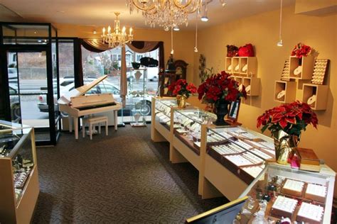 upscale jewelry & pawn shop